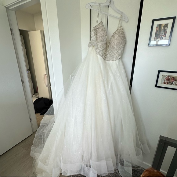 Mori Lee 8286 Bridal Size 22 - Picture 1 of 8